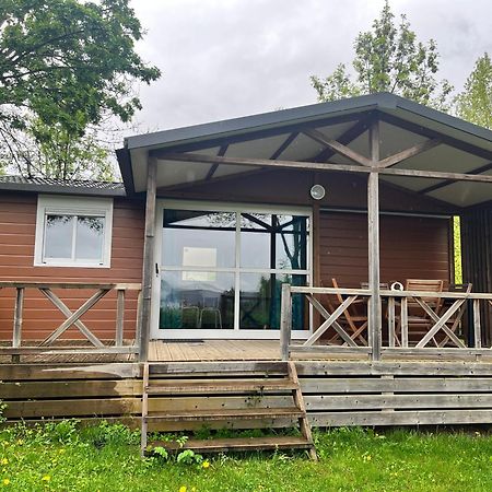 Village De Chalets Et Camping La Pierre De L'Aigle La Bréole Exterior photo