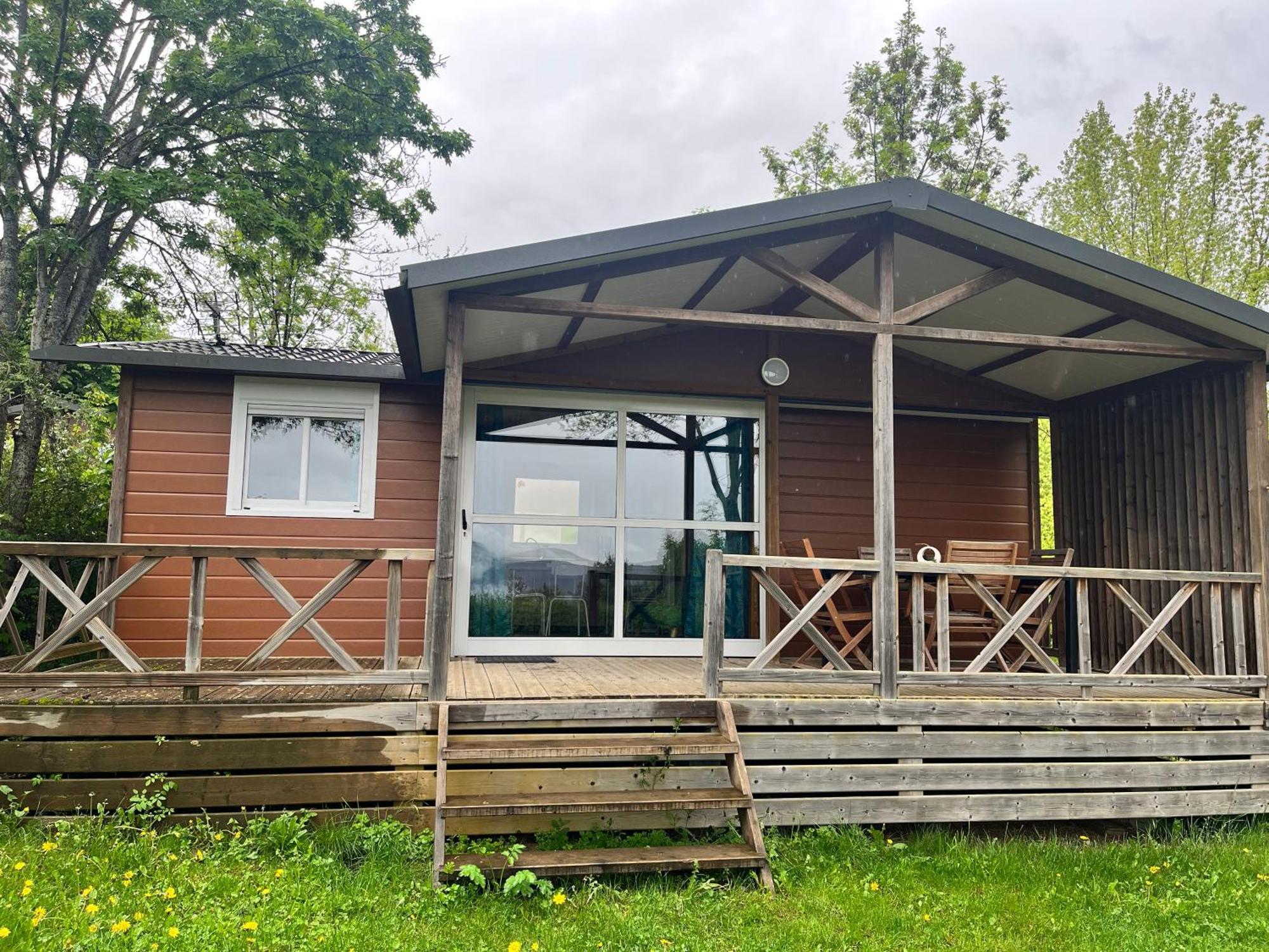 Village De Chalets Et Camping La Pierre De L'Aigle La Bréole Exterior photo